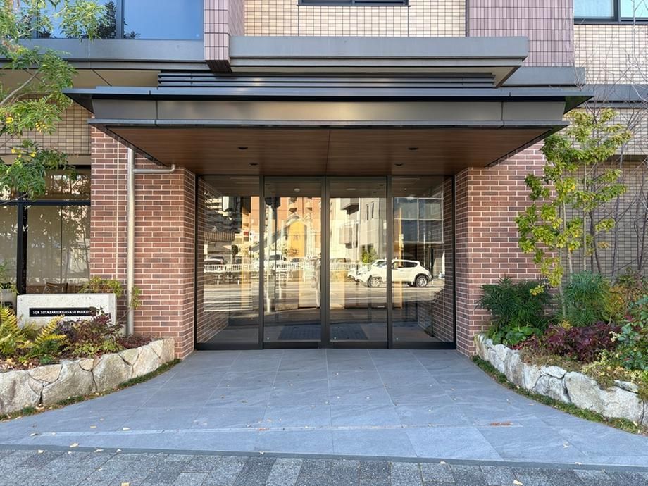 MJR Miyazaki Station South Park Side Apartment 72m² - Thumbnail 3