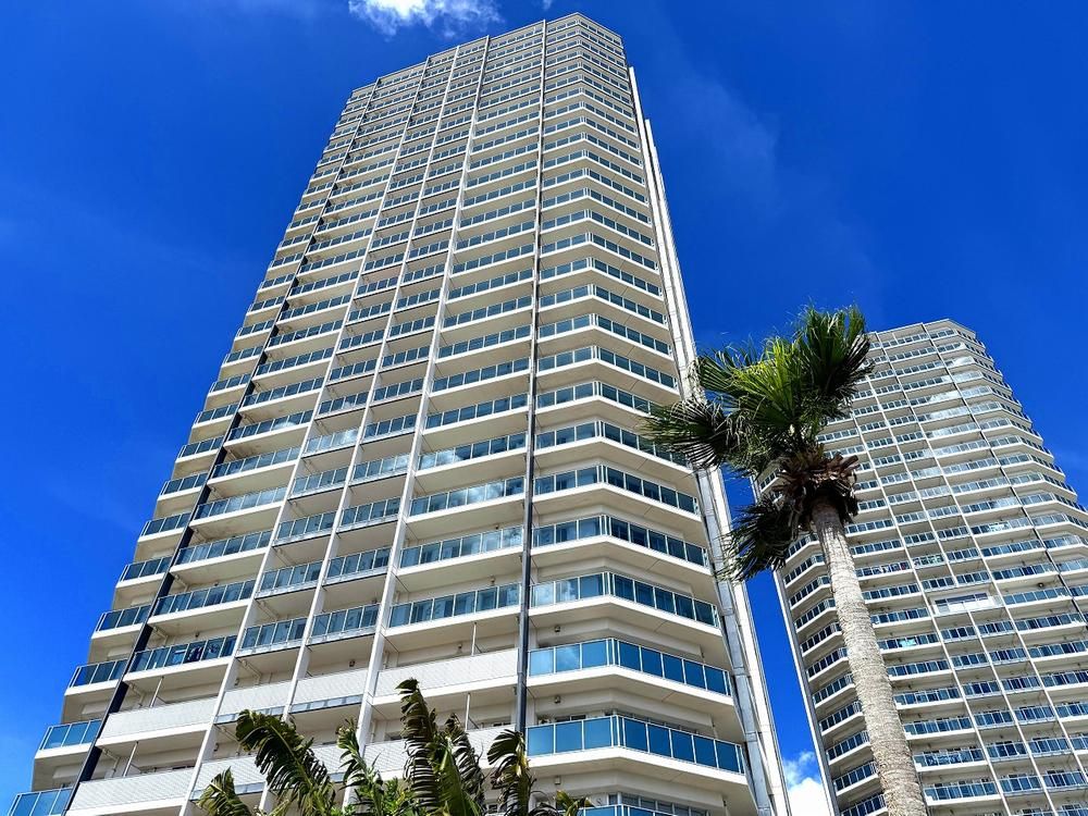 2LDK Apartment for Sale in Naha, Okinawa - 84.3 sqm - Thumbnail 2