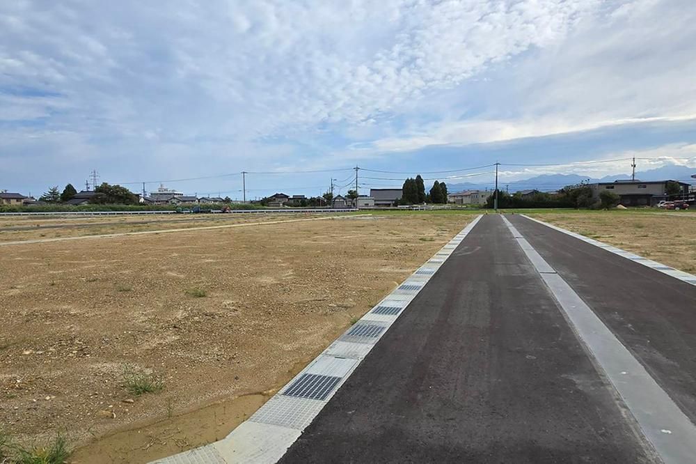 203 sqm Residential Land for Sale in Hayaboshi, Toyama - Thumbnail 4
