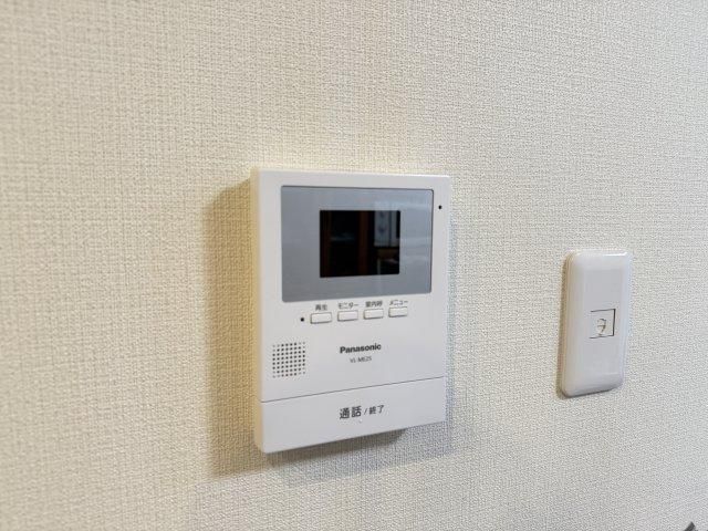 Renovated 3LDK Apartment in Yokohama Totsuka 64.3sqm - Thumbnail 2