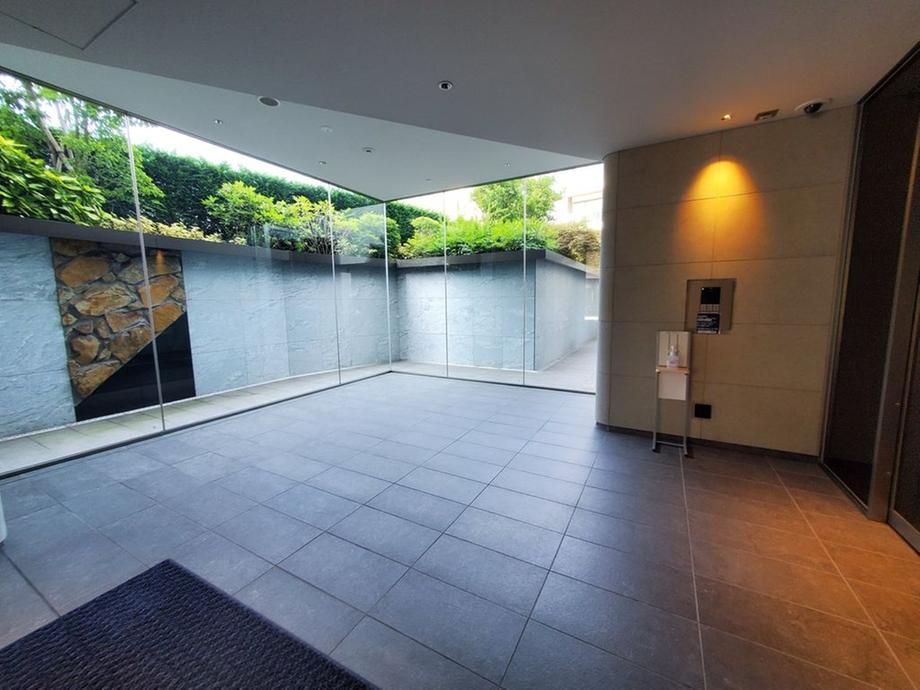 Proud Daikanyama Front 2LDK Apartment for Sale in Shibuya - Thumbnail 4