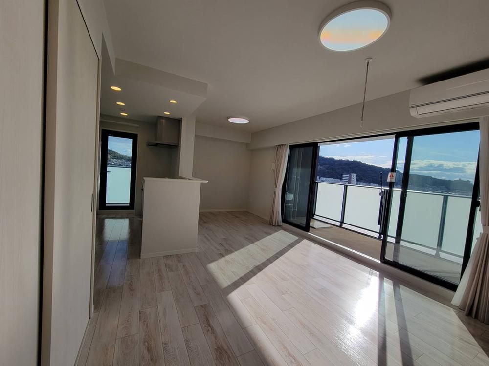 New 3LDK Apartment for Sale in Higashi Ward, Hiroshima - Thumbnail 3