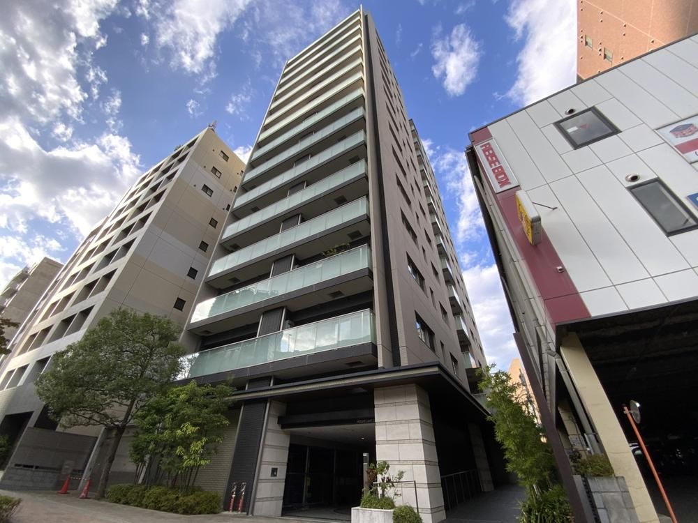 2LDK Apartment for Sale in Minato-ku, Tokyo - Thumbnail 3