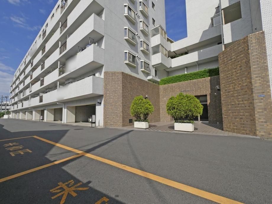 3LDK Apartment for Sale in Yurigaoka, Kawasaki City - Thumbnail 2