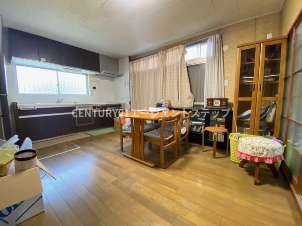 5LDK House for Sale in Miyazaki City, Miyazaki Prefecture - Thumbnail 4