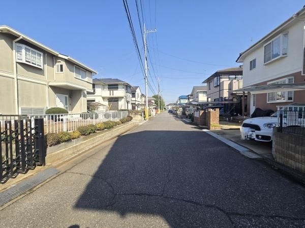 5LDK Detached House for Sale in Ryugasaki, Ibaraki - Thumbnail 3