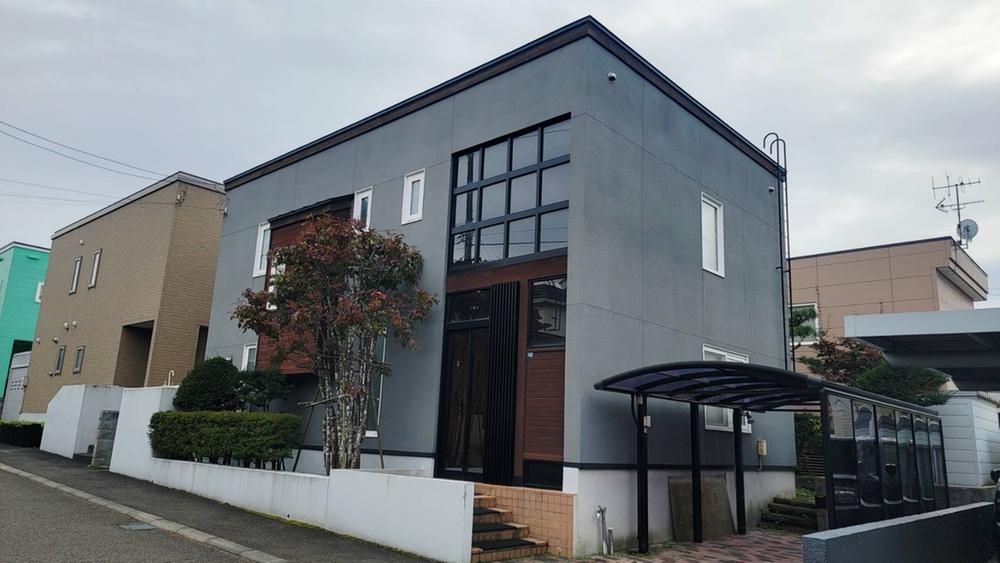 Renovated 4LDK House in Toyohira, Sapporo - 147.81 sqm - Thumbnail 2