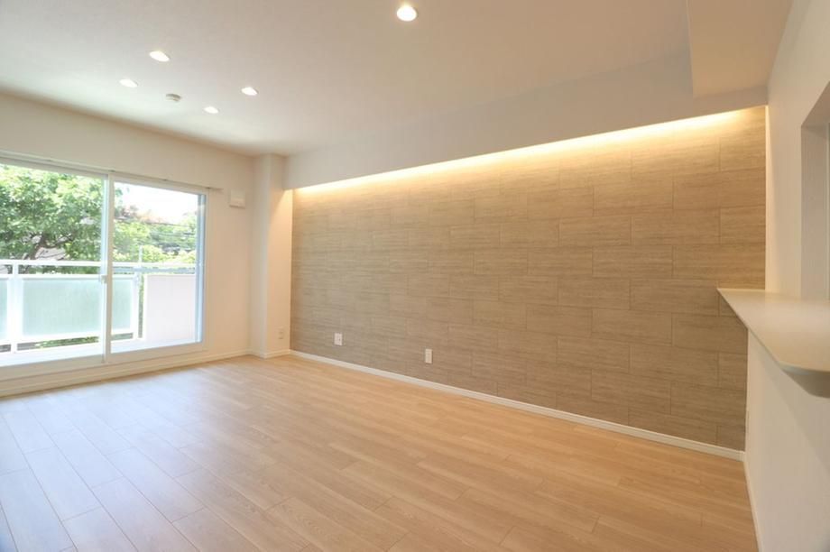 Crest Court Kita 31-jo 3LDK Apartment for Sale in Sapporo - Thumbnail 2