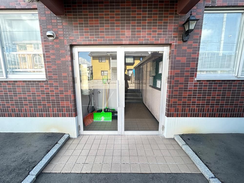 3LDK Apartment for Sale in Hakodate, Hokkaido - Thumbnail 2