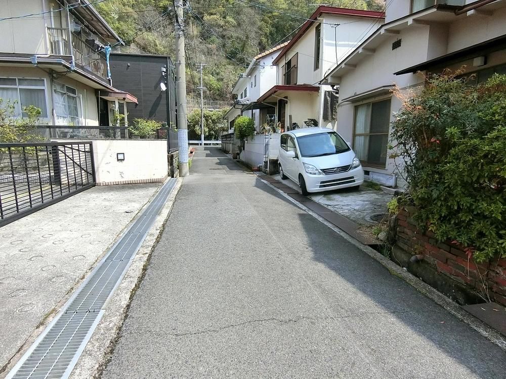3DK House for Sale in Kure City, Hiroshima - 76.72m2 - Thumbnail 2