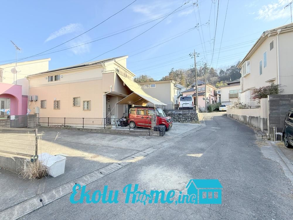 Renovated 4LDK House with Garden for Sale in Akiruno, Tokyo - Thumbnail 3