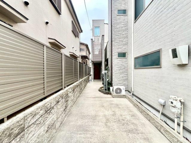 3LDK House for Sale in Toshima, Tokyo Near Higashi-Nagasaki Station - Thumbnail 4