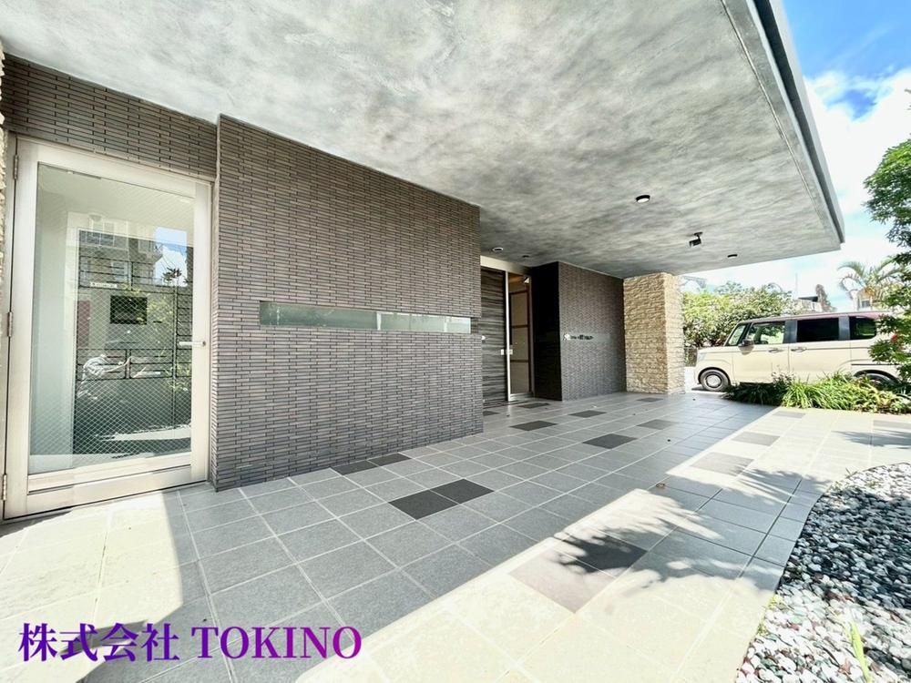 2LDK Apartment for Sale in Yamazato, Okinawa City, Okinawa - 35.8M Yen - Thumbnail 3