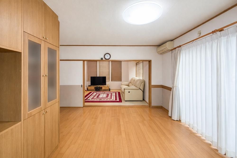 Spacious 4LDK Detached House for Sale in Ome, Tokyo - Thumbnail 3