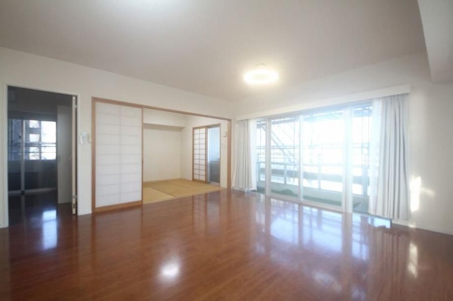4LDK Ocean View Apartment for Sale in Toyosaki, Tomigusuku - Thumbnail 2