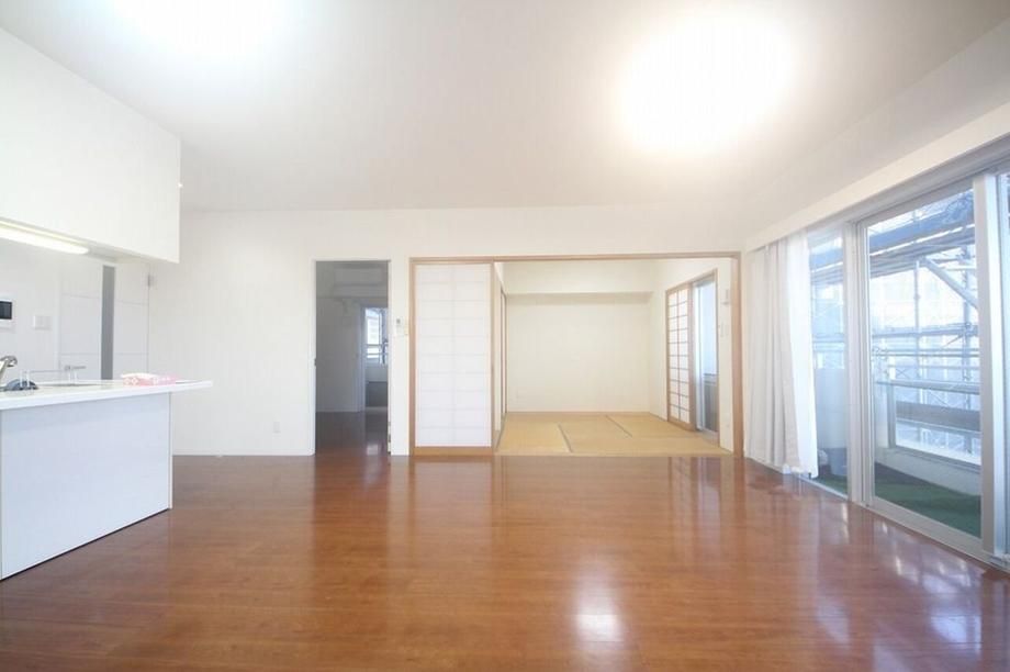 4LDK Ocean View Apartment for Sale in Toyosaki, Tomigusuku - Thumbnail 3
