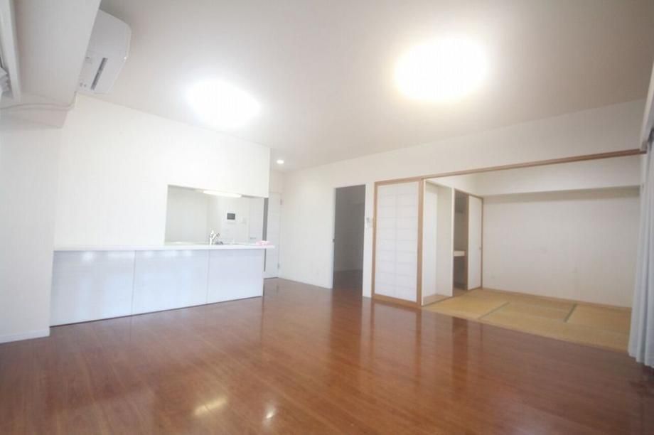 4LDK Ocean View Apartment for Sale in Toyosaki, Tomigusuku - Thumbnail 4