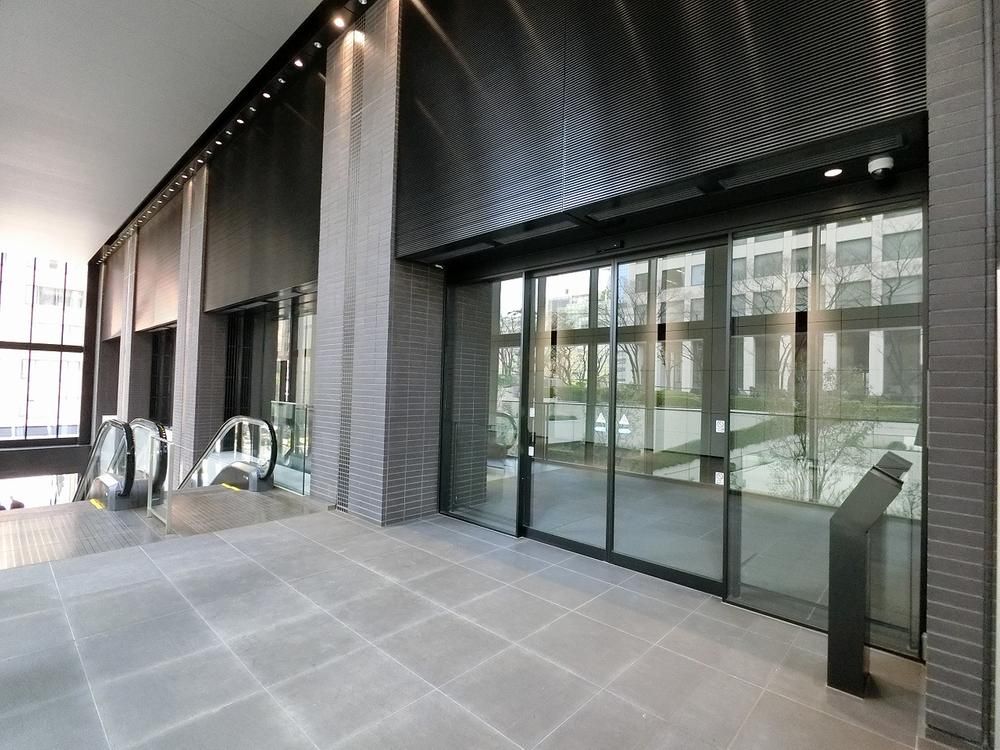 City Tower Osaka Hommachi 3LDK Apartment in Chuo Ward - Thumbnail 2