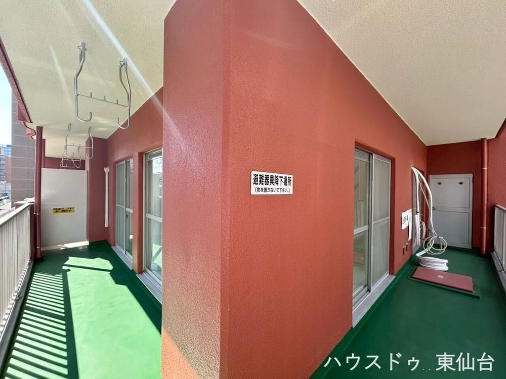 Renovated 2LDK Apartment in Excellent Eight, Sendai City - Thumbnail 2
