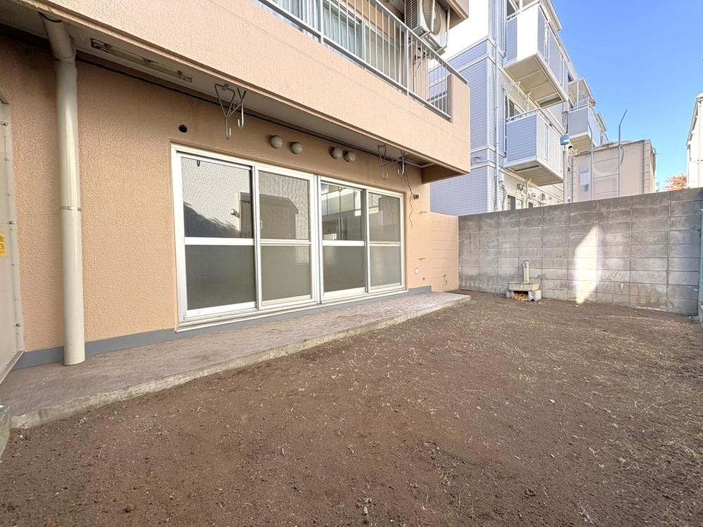 Renovated 2LDK Apartment in Yamato City Near Chuo Rinkan Station - Thumbnail 2