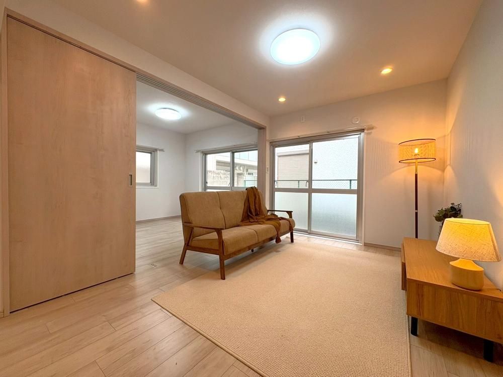 Renovated 2LDK Apartment in Yamato City Near Chuo Rinkan Station - Thumbnail 4