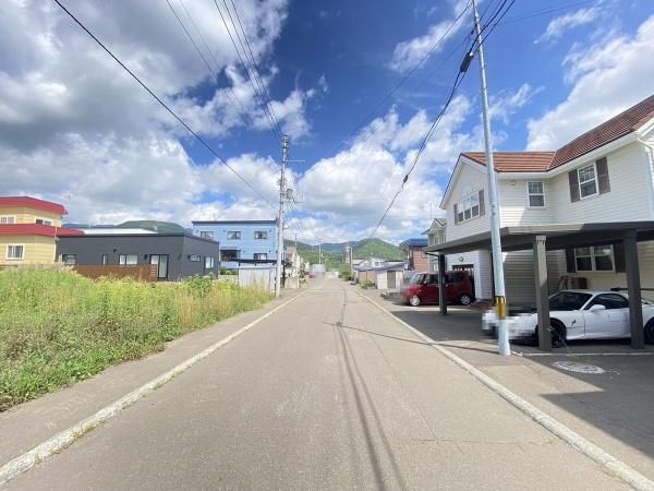 Land for Sale in Minami-ku, Sapporo - 534 sqm Corner Lot - Thumbnail 2