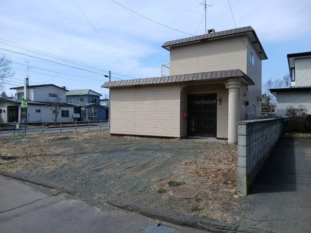 4LDK Detached House on Corner Lot in Kushiro, Hokkaido - Thumbnail 3