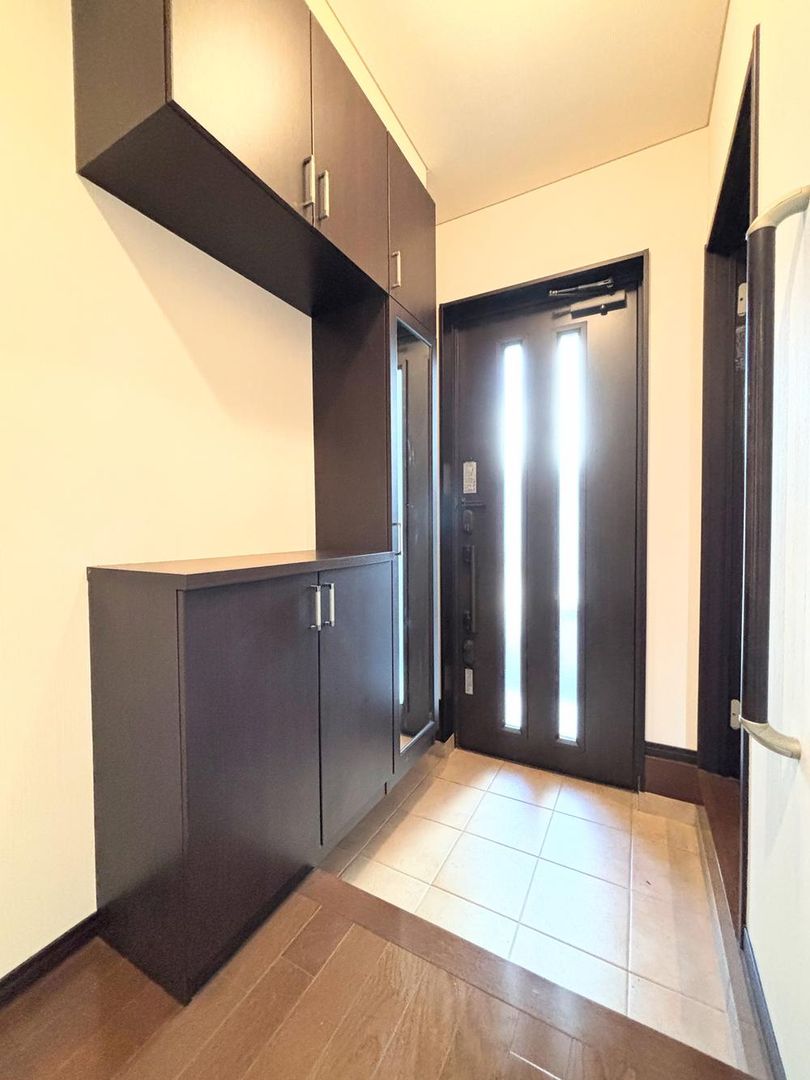 3LDK House for Sale in Hamamatsu with Garage and Solar Power - Thumbnail 2