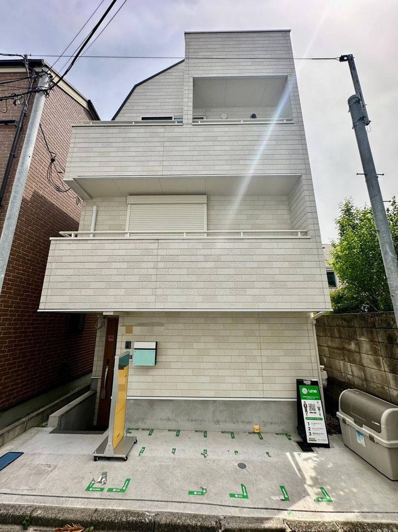 Modern 2LDK House in Takadanobaba, Shinjuku, Tokyo - Thumbnail 2