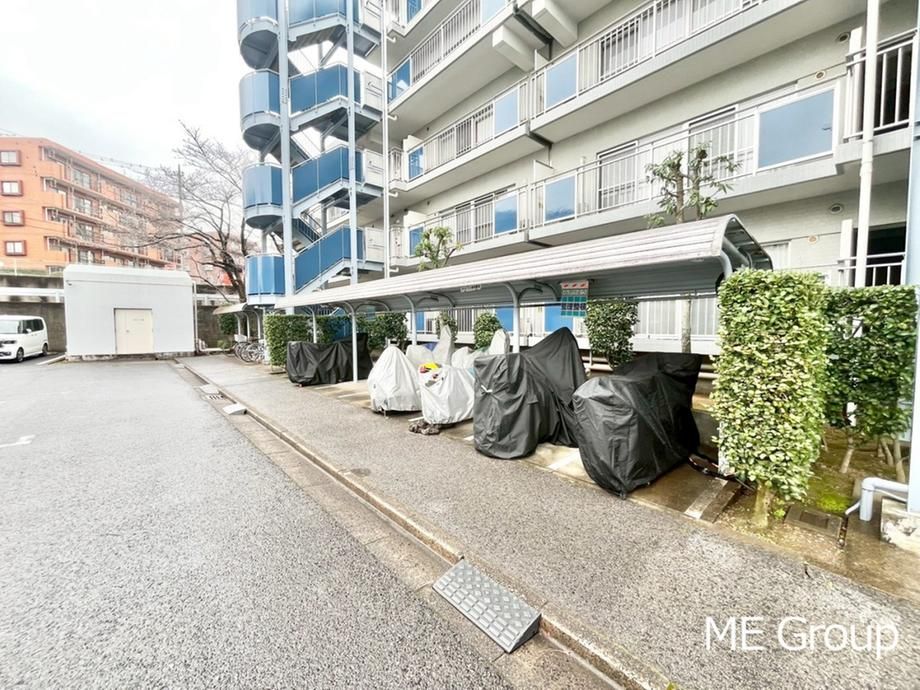 2LDK Apartment for Sale in Funabashi, Chiba - 59.74m² - Image 1