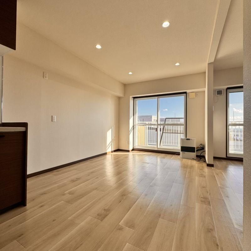 1LDK Apartment for Sale in Tomakomai, Hokkaido - Thumbnail 3