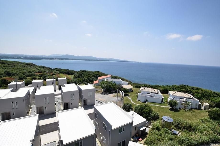 Ocean View 2LDK House for Sale on Kouri Island, Okinawa - Thumbnail 2