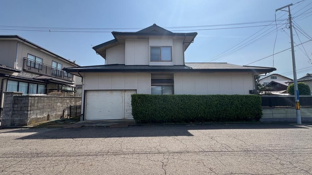 Traditional 4LDK+S House with Garden in Akita City - Thumbnail 3