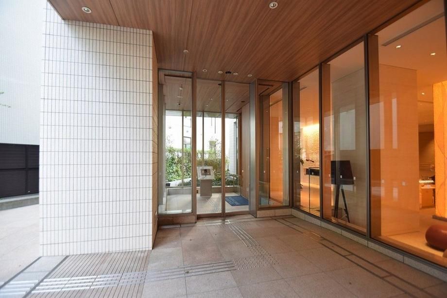 Premium 2LDK Apartment in Shibuya, Tokyo - 96.47 sqm - Thumbnail 4