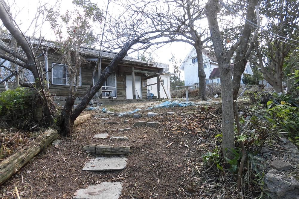 Mountain-Style House for Sale in Onna Village, Okinawa - Thumbnail 3