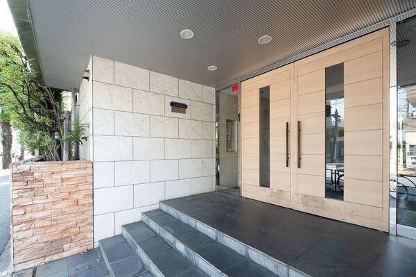 Nakameguro Park House 3LDK Apartment for Sale in Tokyo - Thumbnail 3