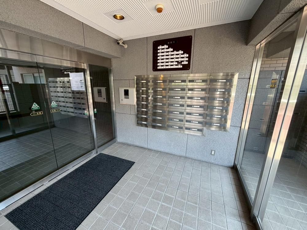 Renovated 3LDK Apartment for Sale near Ohashi Station, Fukuoka - Thumbnail 2