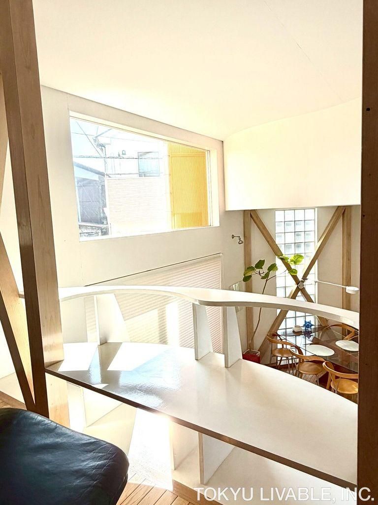 2LDK Designer House in Kami-Saginomiya, Nakano, Tokyo - Thumbnail 4