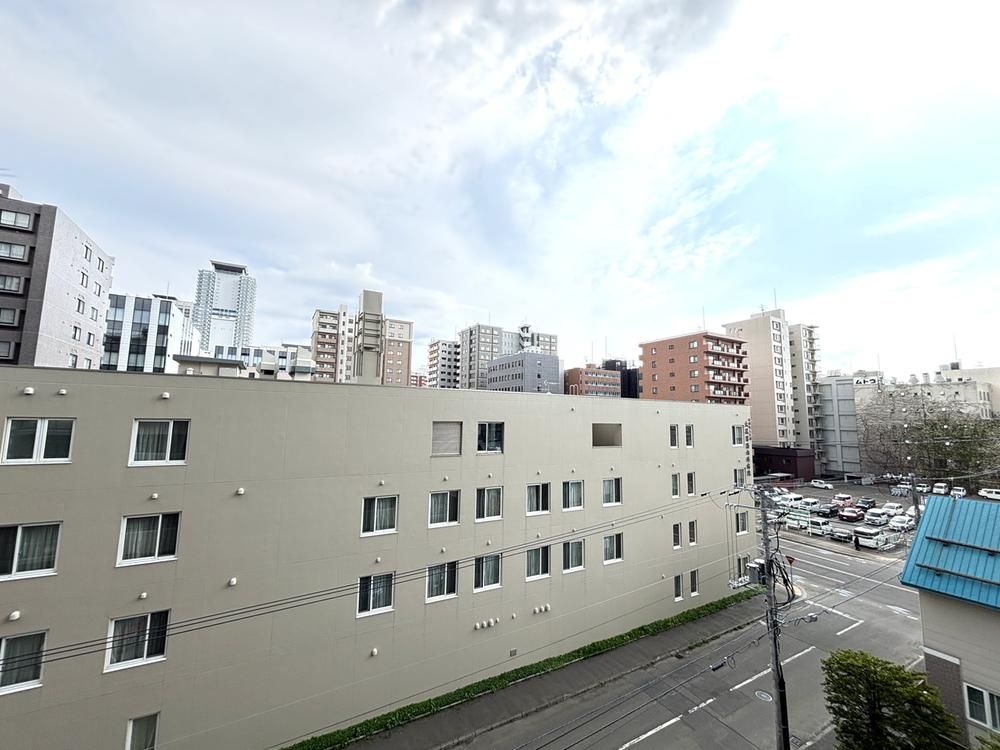 Renovated 4LDK Apartment Near Sapporo Station, Hokkaido - Thumbnail 2