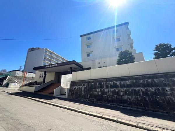 4LDK Apartment for Sale in Minami Ward, Sapporo - 83.91m2 - Thumbnail 2