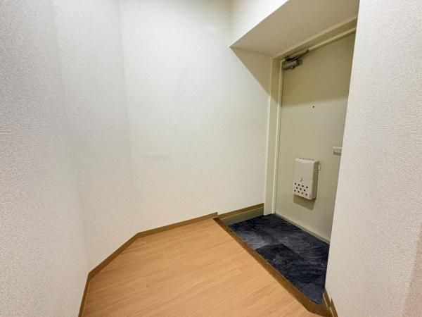 Renovated 1LDK Apartment for Sale in Aoba Ward, Sendai - Thumbnail 2