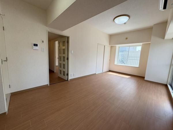 Renovated 1LDK Apartment for Sale in Aoba Ward, Sendai - Thumbnail 4