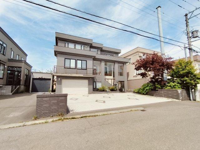 Spacious 6LDK+S House in Higashi-Naebo, Sapporo - Thumbnail 3