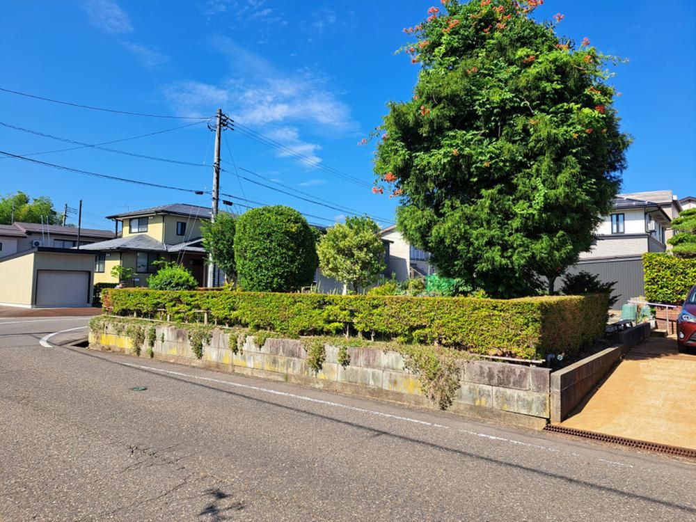 268 sqm Corner Land for Sale in Joetsu City, Niigata - Thumbnail 2