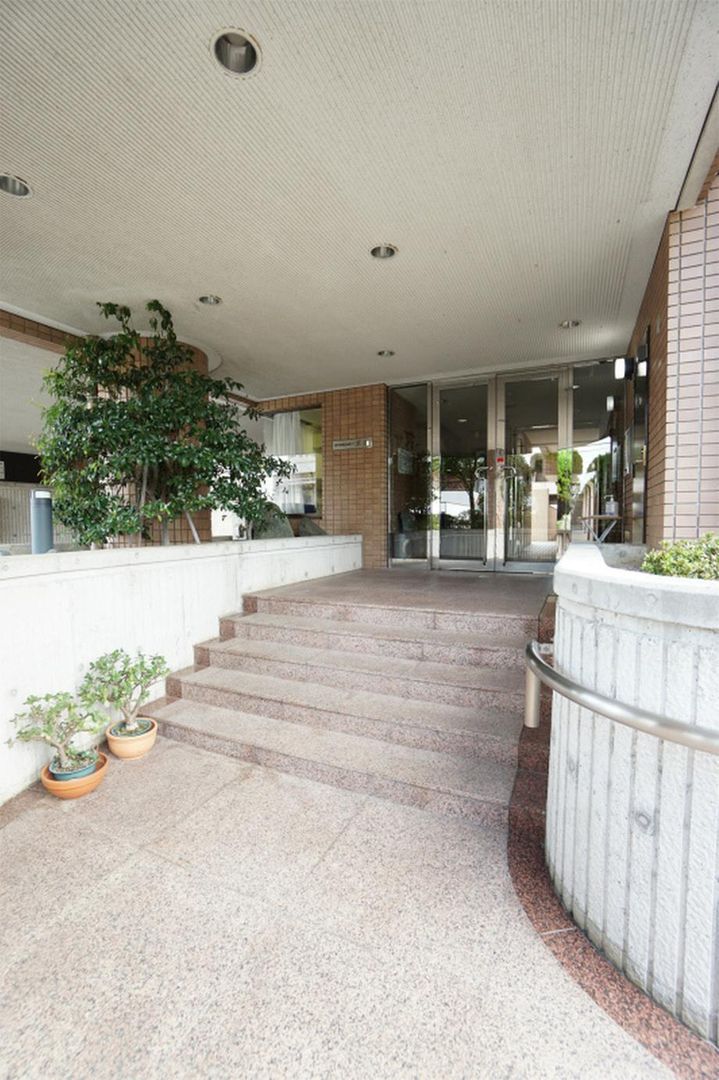 3LDK Apartment for Sale in Shizuoka City, 86.18m² - Thumbnail 2