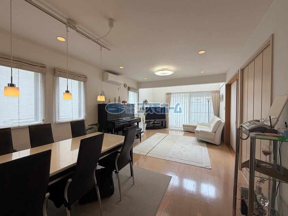 5LDK House for Sale in Hinode, Tokyo - 179m2 Land - Thumbnail 2