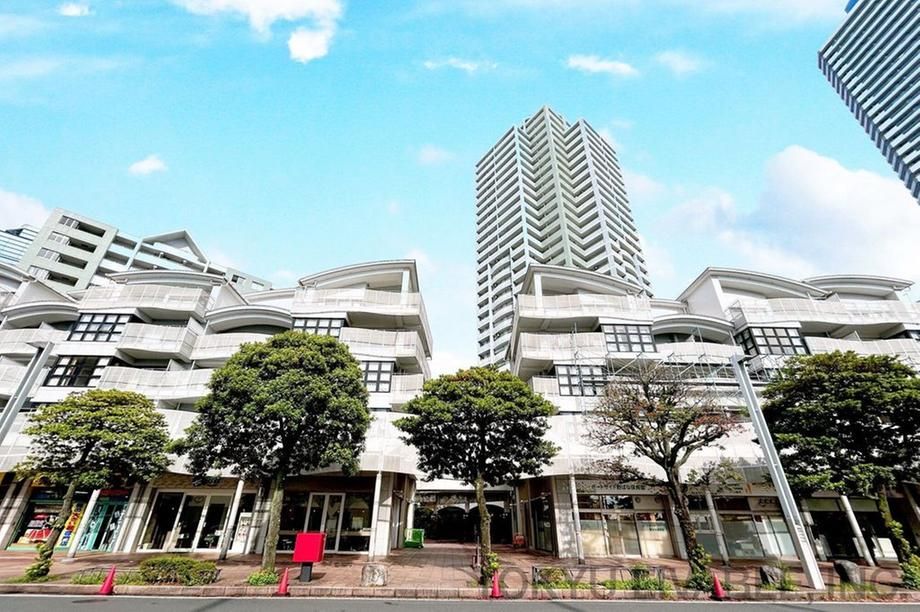 4LDK Apartment in Yokohama, Kanagawa - 159m² Top Floor - Thumbnail 4