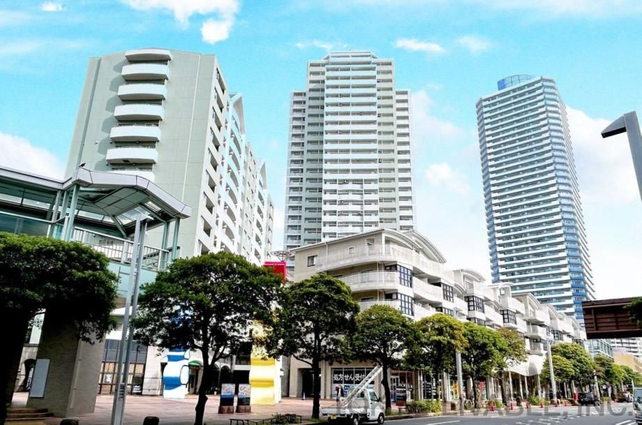 4LDK Apartment in Yokohama, Kanagawa - 159m² Top Floor - Thumbnail 3