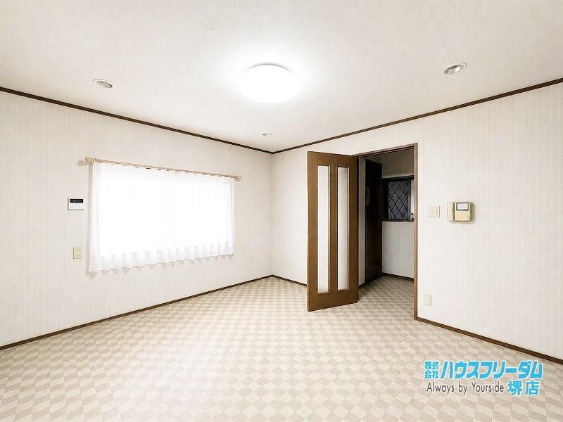 3DK Steel-Framed House for Sale in Matsubara City - Thumbnail 4