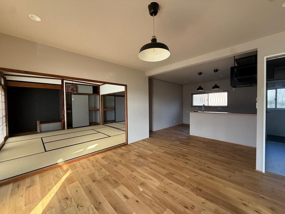 Spacious 4LDK Single-Story Home with Fuji Views in Fujinomiya - Thumbnail 4
